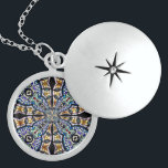 Ventanilla de vidrio templado collar Kaleidoscope7<br><div class="desc">Un precioso diseño caleidoscopio creado a partir de una fotografía de una hermosa vidriera en la Basílica de Nuestra Señora de la Victoria en Lackawanna,  Nueva York. ( Para más información sobre esta maravillosa Basílica,  por favor visite: www.OurLadyofVictory.org )</div>