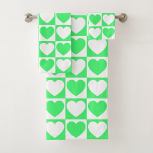 Verde claro y blanco controlado con corazones