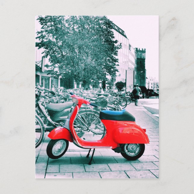 Vespa roja en postal de Munich (Anverso)