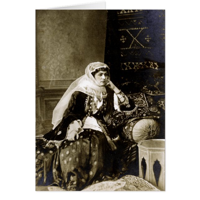 Vestido tradicional de mujer armenia, alrededor de (Frente)