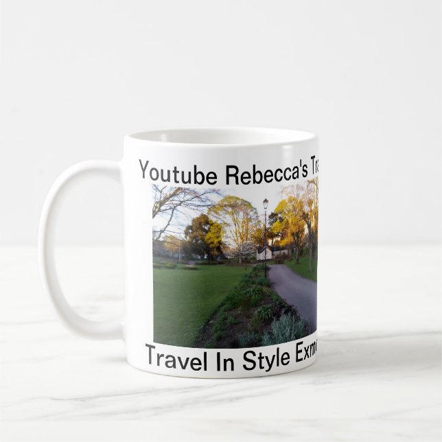 Viaje de la taza de los viajes de Rebecca en (Izquierda)