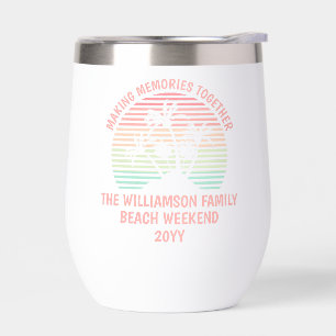 Viaje de playa tropical retro para familias person