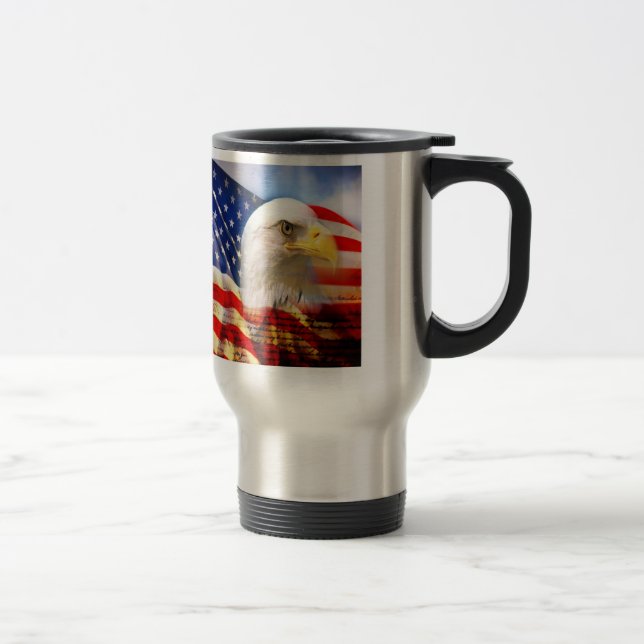 Viaje Eagle calvo y la taza del viajero de la bandera (Derecha)