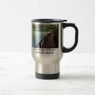 Viaje Puente místico de la arboleda de la taza de café