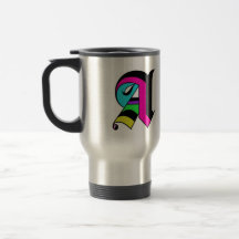 Taza de café viajera con la letra “A”