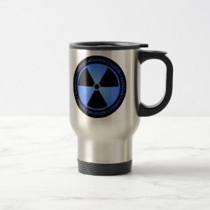Viaje Taza negra y azul del símbolo de la radiación co