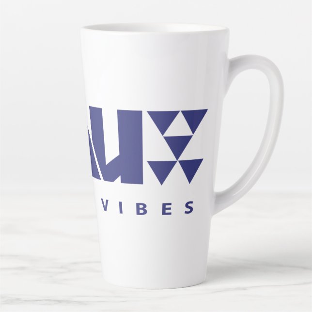 Vibing con una taza (Derecha)