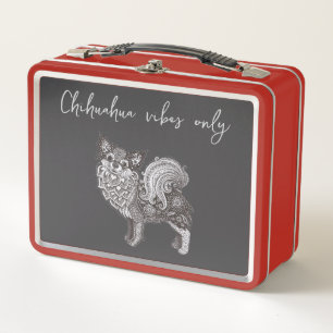 Vibraciones de Chihuahua en una Lonchera de Metal