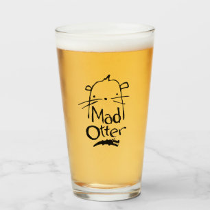Vidrio de cerveza con el logotipo enojado de la