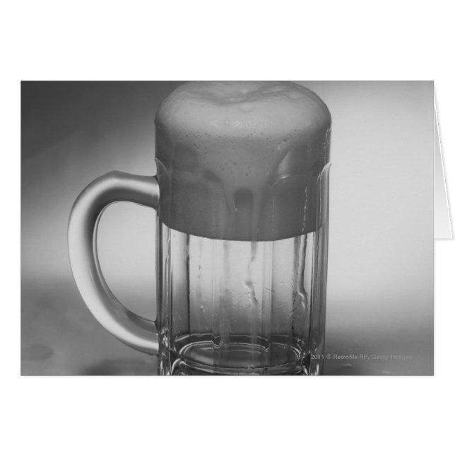 Vidrio de cerveza desbordante (Anverso (Horizontal))