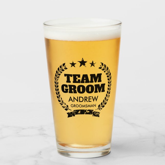 Vidrio de cerveza para solteros de Team Groom (Anverso (lleno))