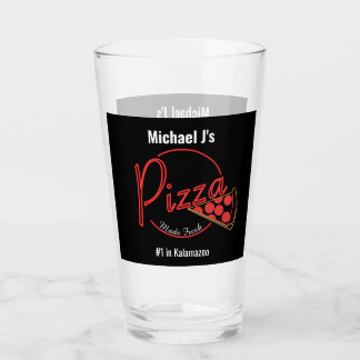 Vidrio de cerveza Pizza Pizzeria recién hecho