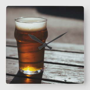 Vidrio de cerveza - Reloj de pared cuadrado