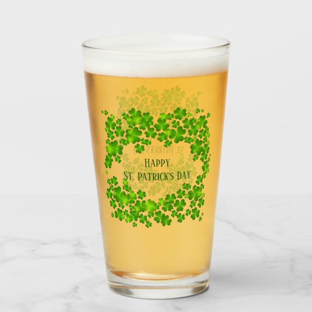 Vidrio de St. Patricks Day Shamrock (Reverso (lleno))