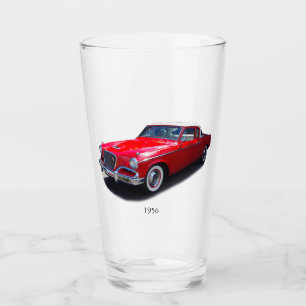 Vidrio rojo clásico de coche de 1956