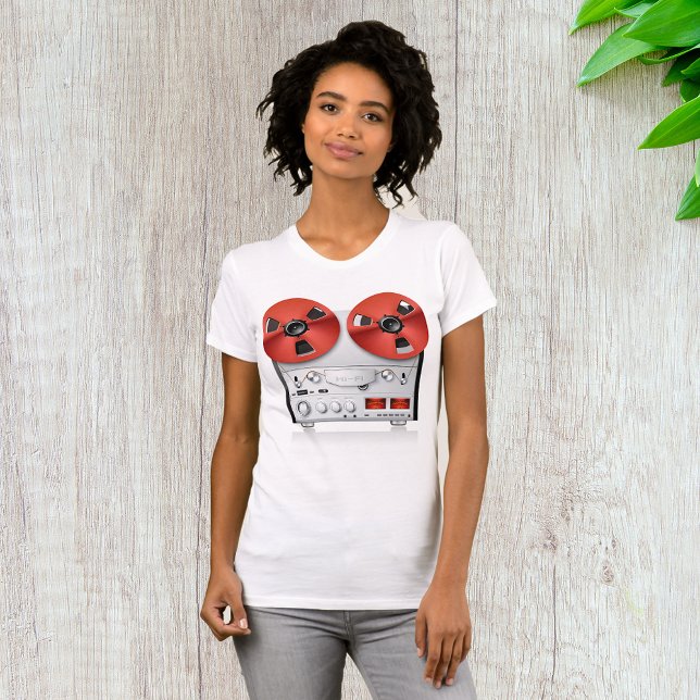 Vieja camiseta de mujeres estéreo (Subido por el creador)