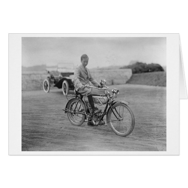 Vieja motocicleta con faros de linterna (Anverso (Horizontal))