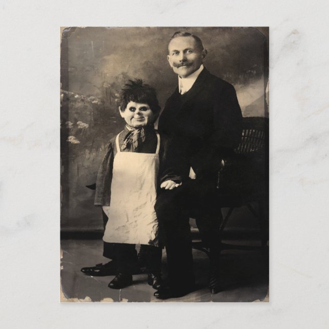 Vieja y espeluznante postal de Dummy Ventriloquist (Anverso)
