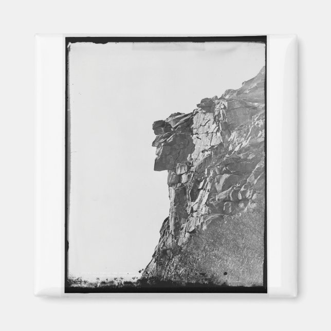 Viejo en el imán de la montaña (Frente)