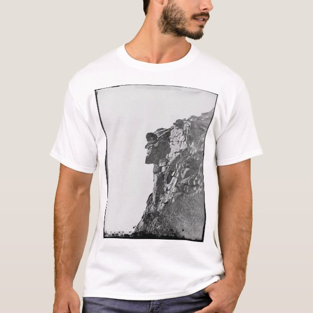 Viejo en la camiseta de la montaña (Anverso)