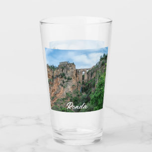Viejo puente histórico en Ronda, España