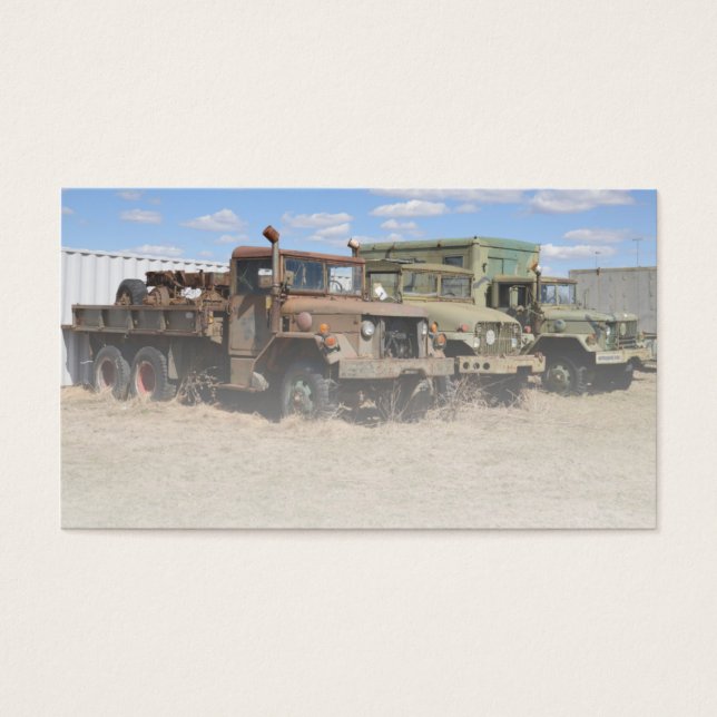 viejos vehículos del ejército (Frente)