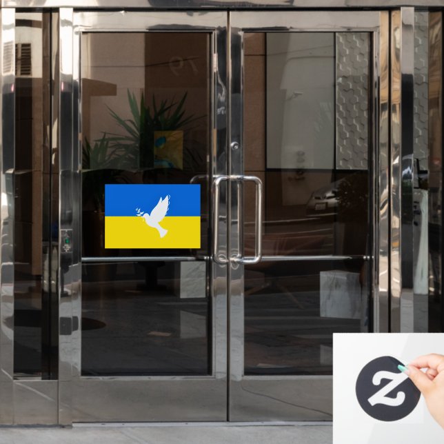 Vinilos Para Cristales Apoyar la ventana de la bandera de Ucrania cerrand (Puerta de oficina)