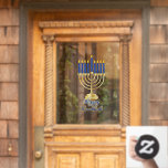 Vinilos Para Cristales Menorah con luces Feliz Hanukkah<br><div class="desc">Ideal para celebrar la temporada de Hanukkah,  este diseño presenta nuestro gráfico vectorial menorah original con caligrafía de texto de guión,  saludo "Happy Hanukkah".  Diseño compuesto por Holiday Hearts Designs (derechos reservados).</div>