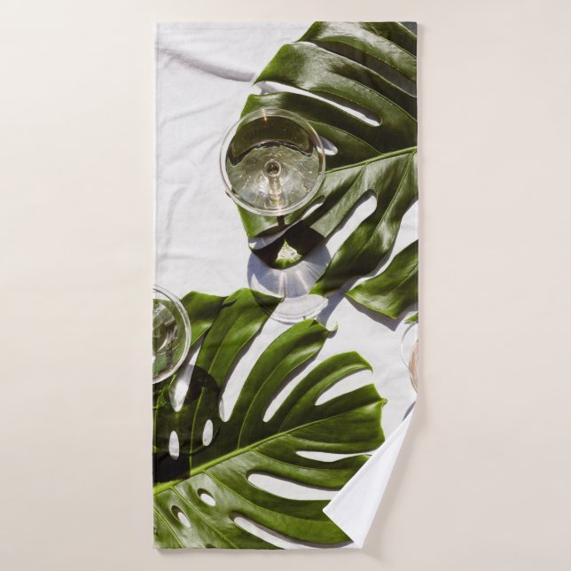 Vino blanco en gafas (Toalla de baño)