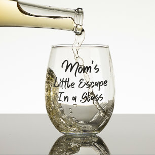 Vino El pequeño escape de mamá en un vaso