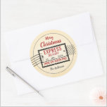 Vintage Christmas Special Delivery Pegatina<br><div class="desc">Diseño de entrega especial de Navidad vintage. Haz que sea tu propio, agregando tu texto (y fotos personales). Para acceder a las herramientas de edición avanzadas, vaya a "Personalize" (Personalizar), desplácese hacia abajo y pulse el enlace "click to personalizar more" (hacer clic en más ). Para obtener más diseños coincidentes,...</div>