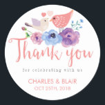 Vintage Love Bird Floral Gracias Boda Pegatina<br><div class="desc">Un nido floral vintage y rústico y aves amorosas gracias pegatina. Hermoso dibujo acuático de dos pájaros y un ramo de flores. Gracias letra de caligrafía de escritura con letras a mano. Personalizar la redacción para el favor de la boda de primavera, la etiqueta de favor de fiesta para la...</div>