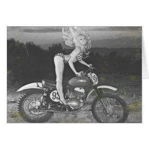 VINTAGE SCRAMBLER Y MODELO CALIENTE.