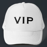 VIP Persona Muy Importante sombrero de camionero e<br><div class="desc">VIP Muy Importante Persona exclusiva sombrero de camionero. Gorra blanca y negra con tipografía elegante. Ayuda divertida para cumpleaños,  evento,  boda y más.</div>