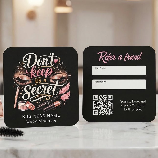 Visita Cuadrada Tarjeta de Referencia de Código QR de Negocio con  (Beauty referral card with bold glam typography and QR code)