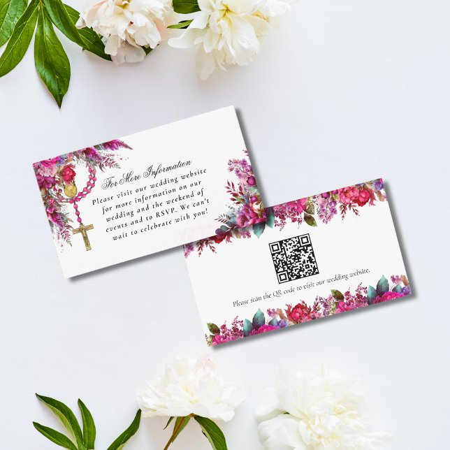Visita Magenta Boda católico Sitio web Tarjeta de cierre  (Magenta pink floral Catholic wedding enclosure card with QR code and wedding website info)