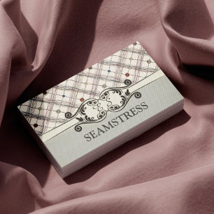 Visita Tarjeta de botón decorada en el estudio de costura