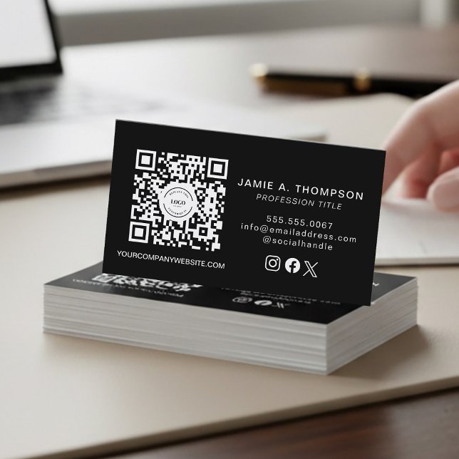 Visita Tarjeta de presentación con código QR Logo negro m (Customizable logo, QR code, social media handle, website, contact info black business card.)
