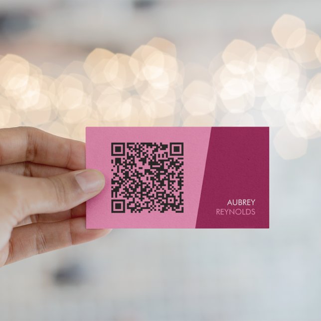 Visita Tarjeta de presentación de código QR rosa moderno (Subido por el creador)
