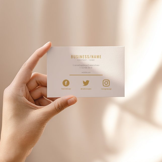 Visita Tarjeta de presentación de medios sociales en blan (Blush pink business card with gold text and social icons)