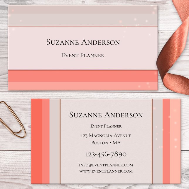 Visita Tarjeta de presentación de planes de eventos de ce (Elegant business card featuring a modern striped design in coral and peach with light sparkles)