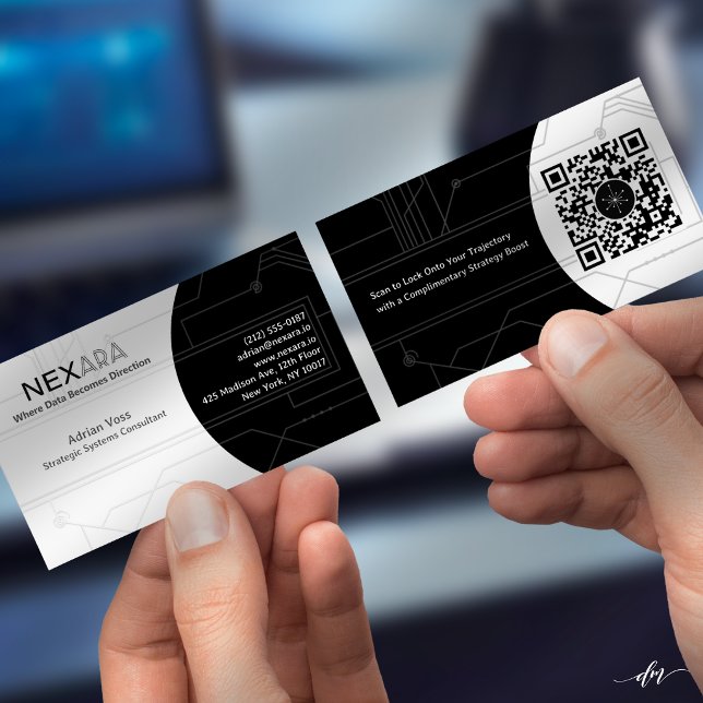 Visita Tarjeta de Presentación de Redes Mínimas (Customizable business card showcasing seamless front-to-back design alignment for a cohesive, look.)