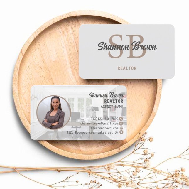 Visita Tarjeta de presentación del agente inmobiliario |  (Subido por el creador)