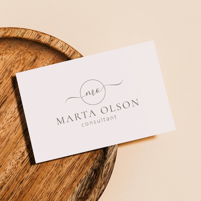 Visita Tarjeta de presentación rosa moderna con logotipo (Subido por el creador)