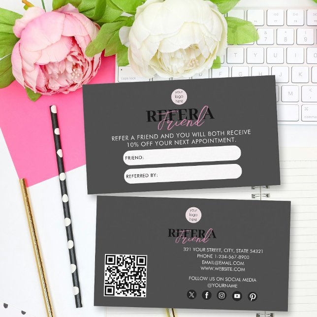 Visita Tarjeta de referencia para empresas de color negro (Black & Pink Business Refer A Friend Referral Card)