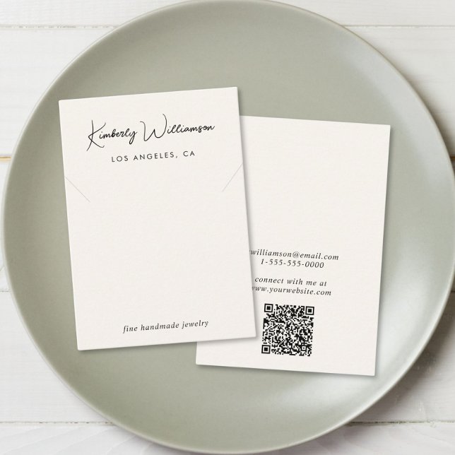 Visita Tarjeta de visualización de joyas de crema de coll (Empower your name in our signature script as your logo and brand identity)