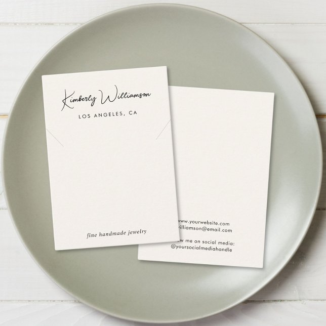 Visita Tarjeta de visualización de joyas de crema de coll (Empower your name in our signature script as your logo and brand identity)