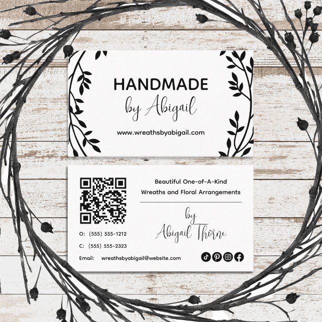 Visita Wreath Vines Handmade | Tarjeta de presentación ar (Black and White Wreath Vines "Handmade" Handcrafted Business QR Code Business Card)