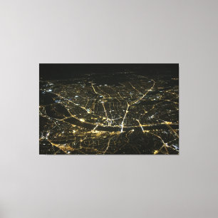 Vista aérea de las luces nocturnas en el arte de l