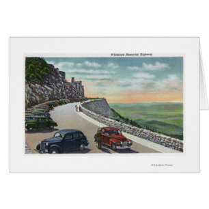 Vista de coches viejos en el monumento Hwy de